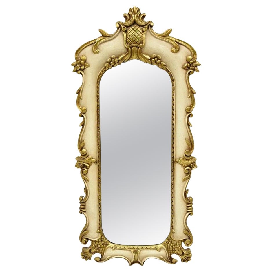 Espejo de pared rococó vintage italiano veneciano pintado en crema y oro con motivos florales