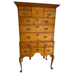 Ende des 18. Jahrhunderts amerikanische Queen Anne Flat Top Ahorn Highboy Double