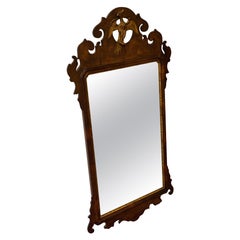 Antiguo Espejo de Caoba Tallado Estilo Chippendale con Cresta de Fénix