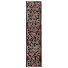 Tappeto antico Karabagh Extra-Long Runner in nero con fiori - Rug & Kilim