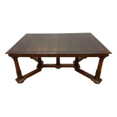Antico tavolo da pranzo allungabile in stile Jacobean Revival Rinascimentale intagliato in noce