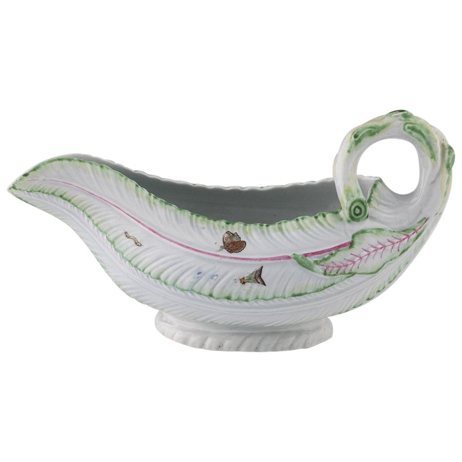 Worcester Porcelain Cos Moulded Sauce Boat c1757 en vente