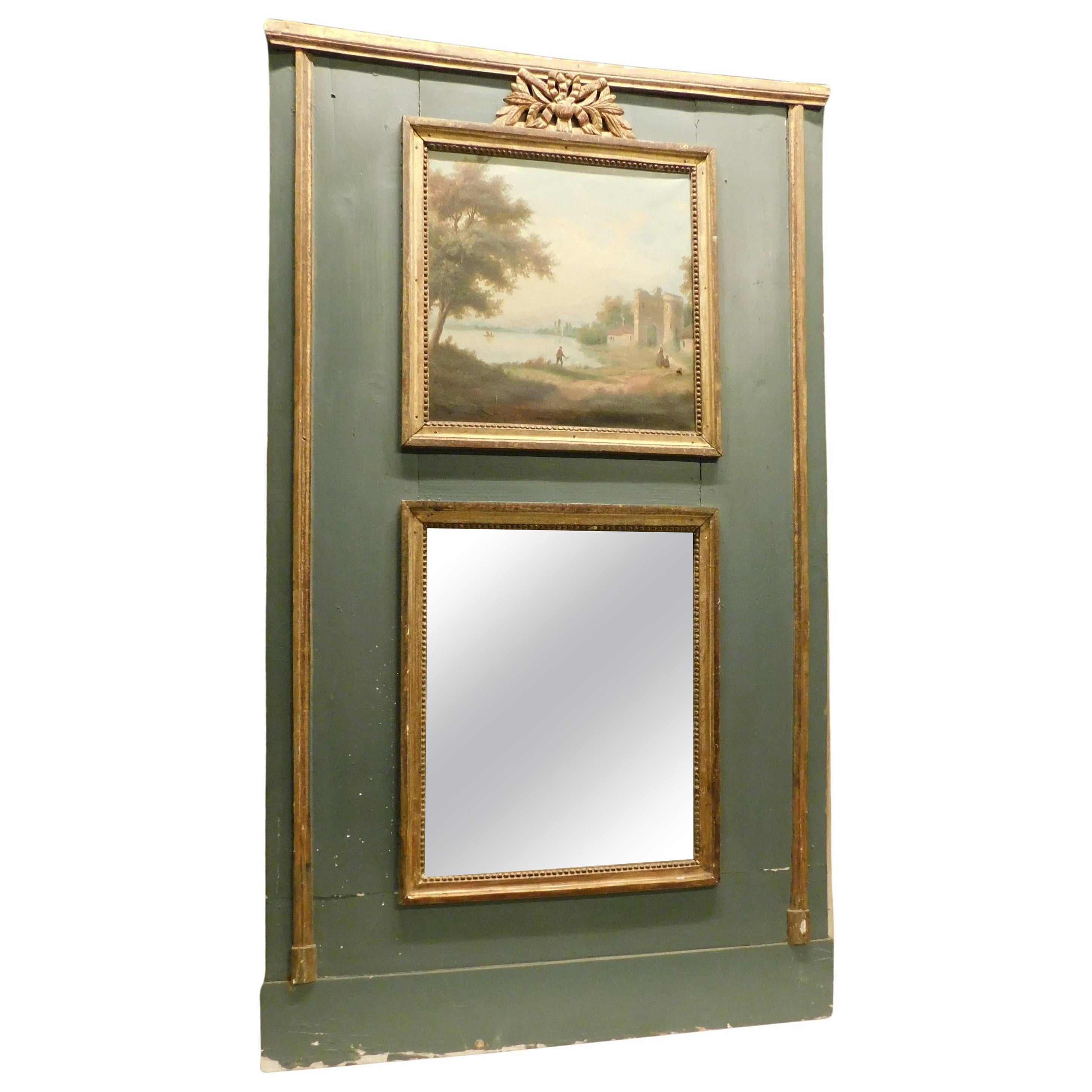 Spiegel aus pulverblau und gold lackiertem Holz, Italien im Angebot