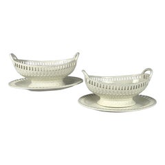 Pareja de Cestas y Soportes de Crema de Wedgwood con Calados Inglaterra Ca. 1820