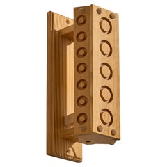 Schwedische Designerin, Wandleuchte, Kiefernholz, Schweden, 1970er Jahre