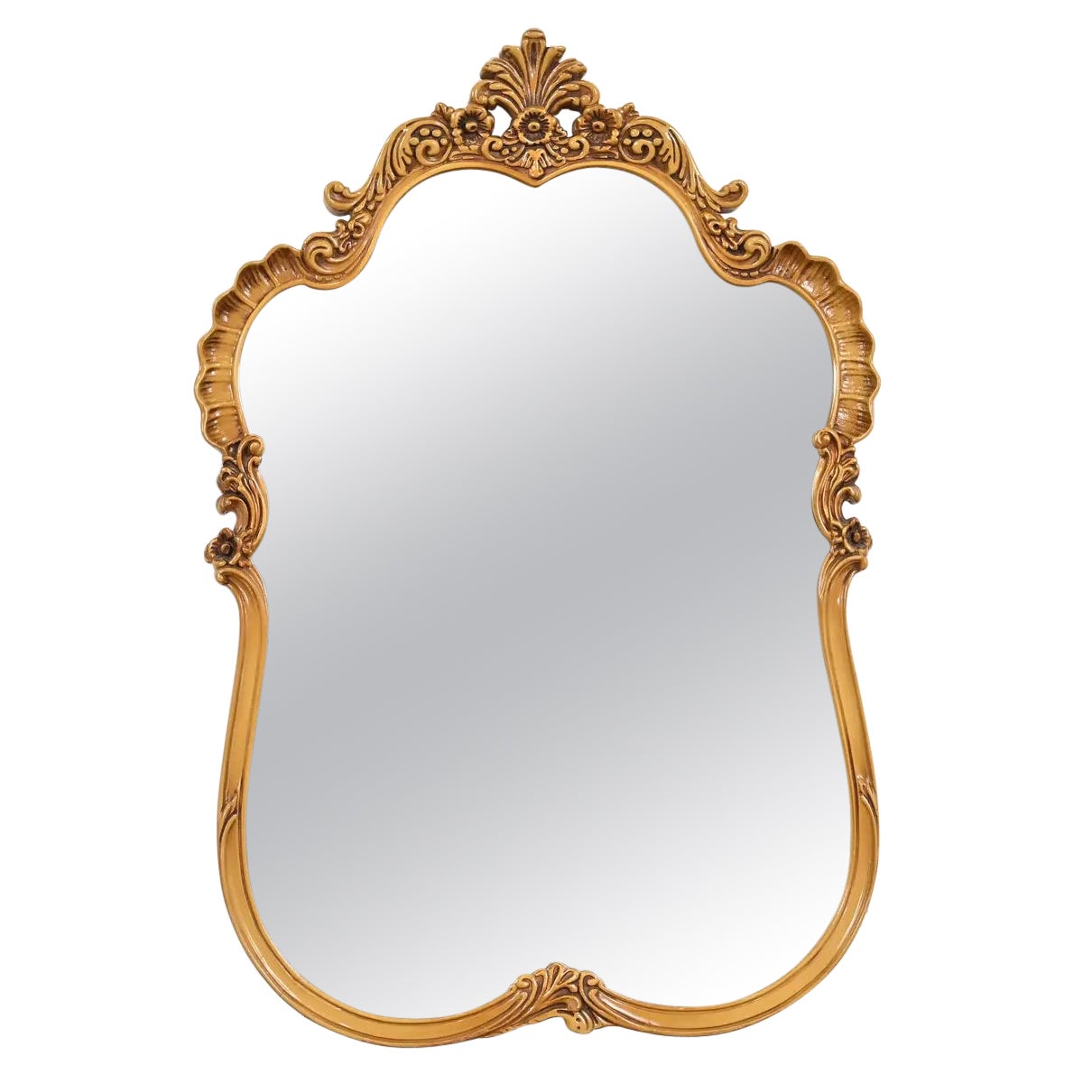 Specchio da parete Romweber Louis XV French Rococo intagliato e laccato in oro in legno satinato