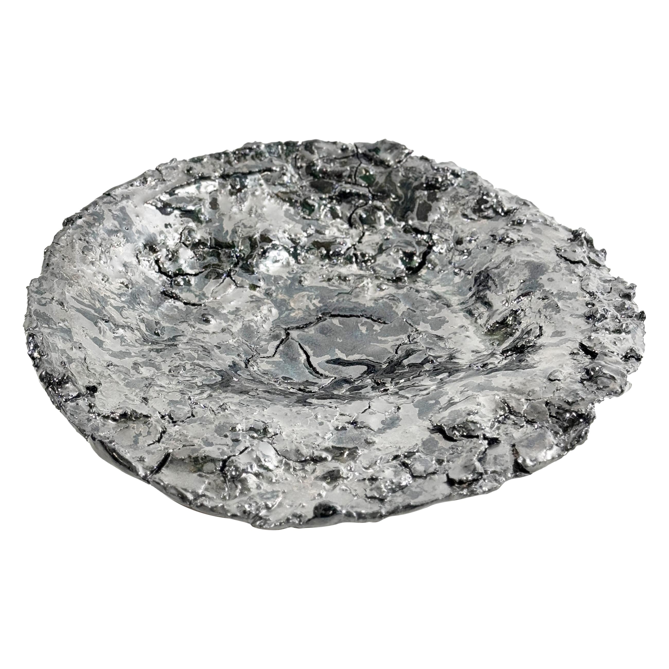 Plato Escultórico de Textura Volcánica - Arte Cerámico Wabi-Sabi Hecho a Mano en venta