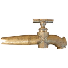 Antiker Faucet aus Messing mit spezieller Nozzle und „T“-Wrench aus Messing