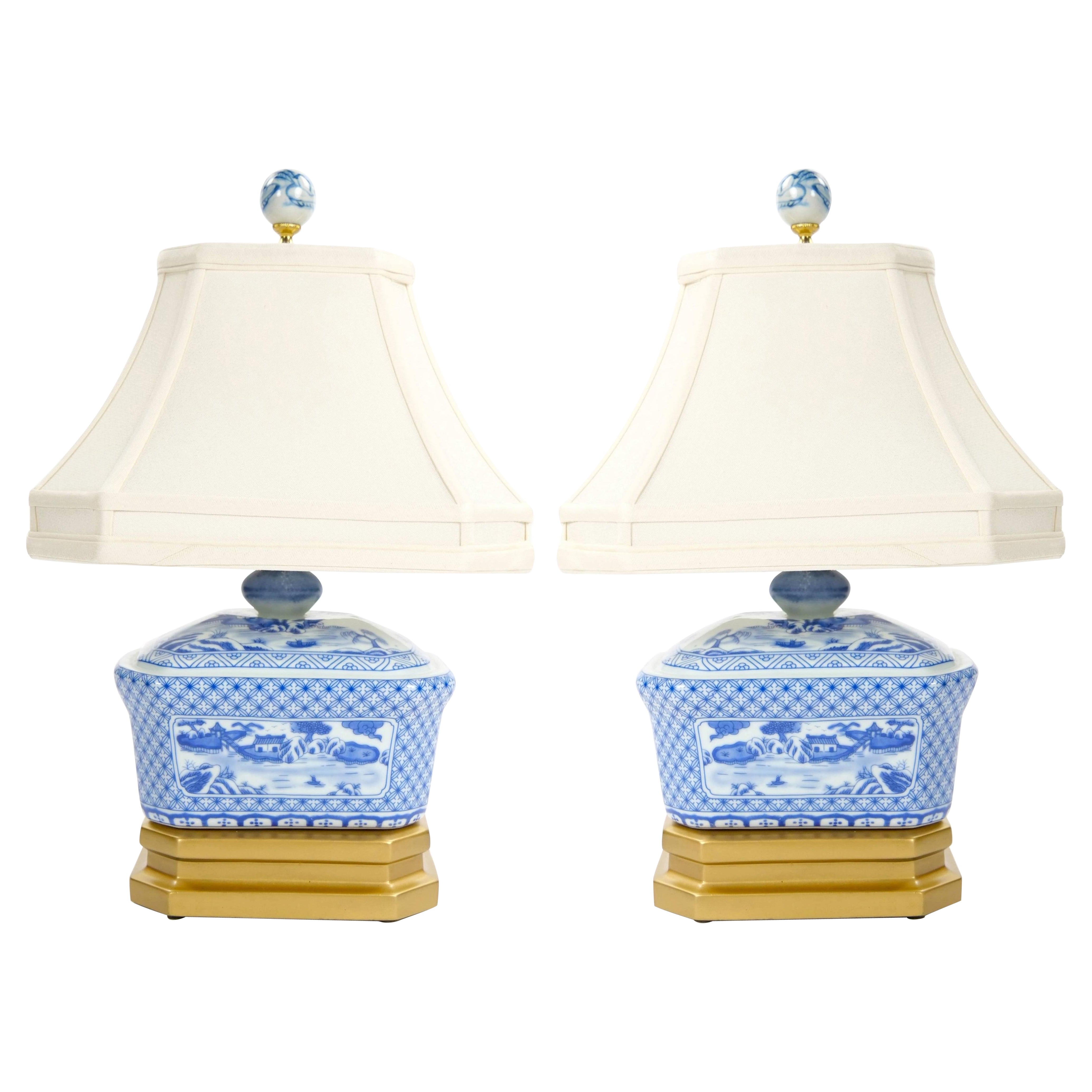 20th Century White/Blue Porcelain Gilt Gold Painted Wood Base Small Table Lamp.