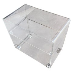 Carrito rodante vintage de Lucite para servir en el bar circa años 70