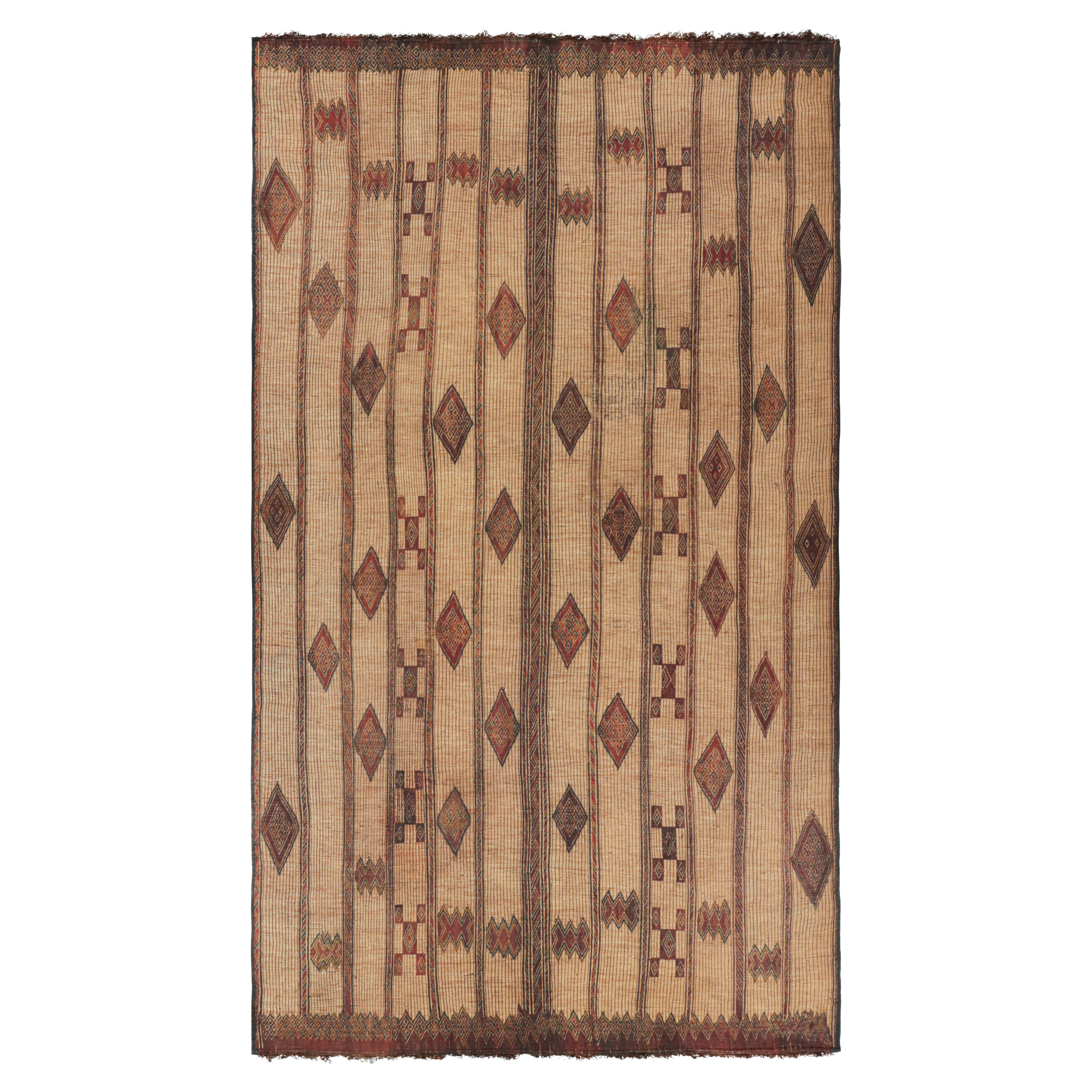 Alfombra Tuareg Vintage Sobredimensionada, Rayas Marrones y Motivos Geométricos - Rug & Kilim