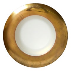 Wand- oder Deckenleuchte aus der Mitte des Jahrhunderts aus Glas mit messingfarbenem Metallreflektor