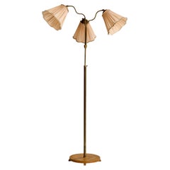 Schwedische Designerin, Stehlampe, Messing, Eiche, Stoff, Schweden, 1940er Jahre