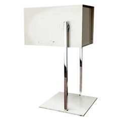 Lampada da tavolo a cubo tedesca minimalista di metà secolo di Kaiser Idell Leuchten, anni '60