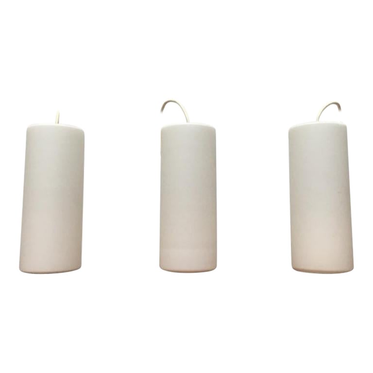 Satz von 3 deutschen Mid-Century-Glas-Pendelleuchten aus Limburg, 1960er Jahre