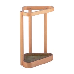 Alvar Aalto pour Artek, Finlande. Stand Umbrella en bouleau et laiton.
