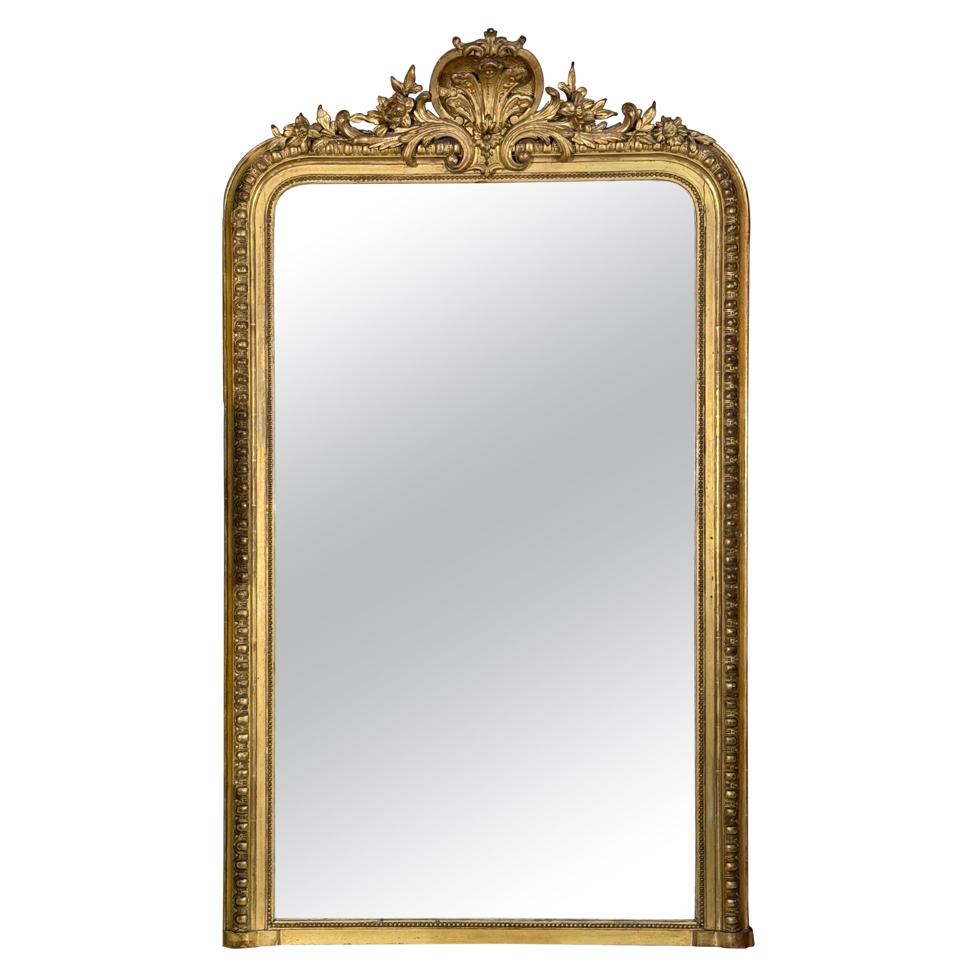 Miroir en bois doré de style Louis XV du XIXe siècle