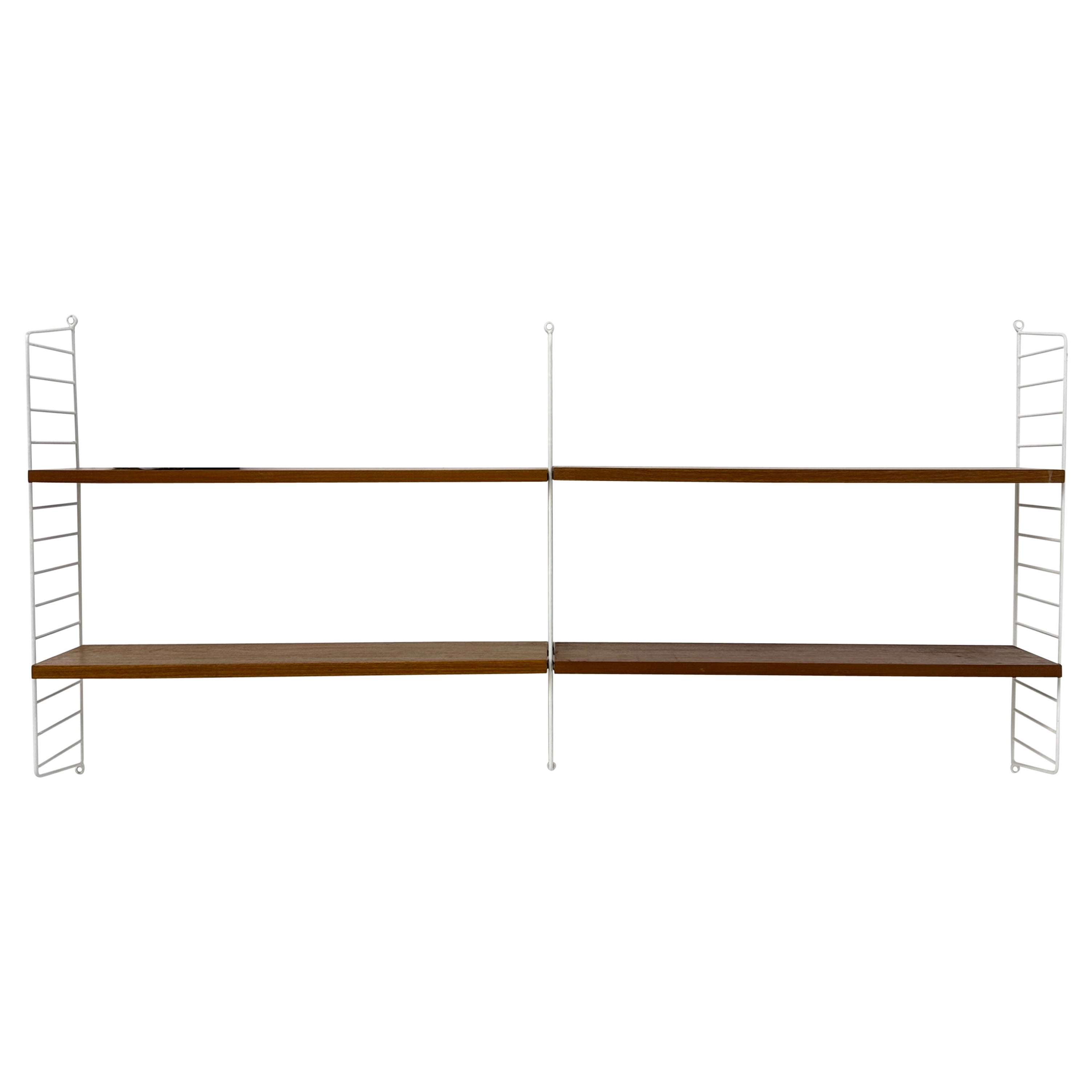 Mueble alto de teca de mediados de siglo Nisse Strinning string design , años 60