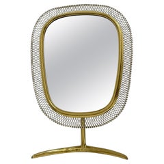 Espejo de pared de mesa de tocador de latón de mediados de siglo by Vereinigte Werkstätten , Alemania