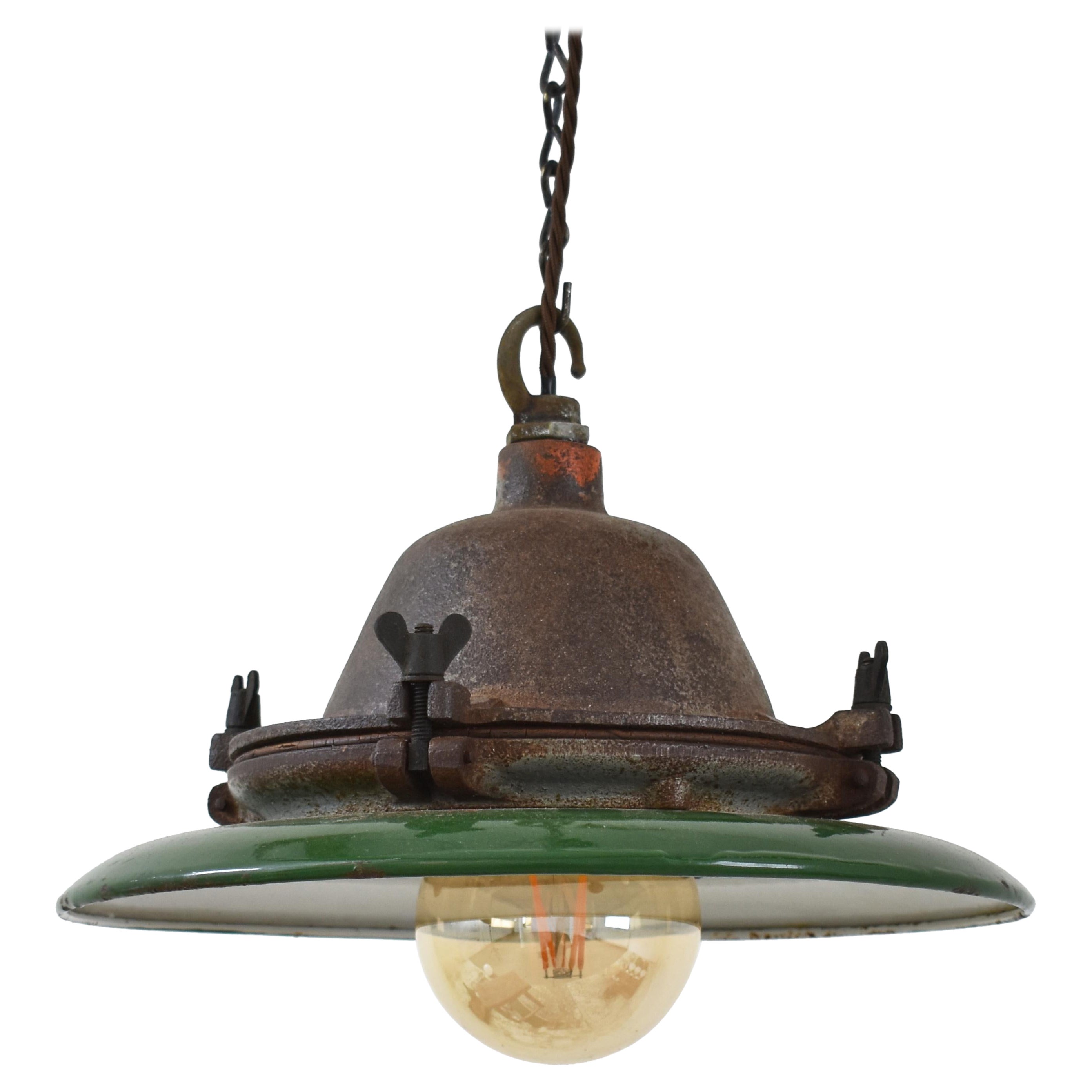Antike Vintage Industrial Cast Emaille Pendelleuchte Küche im Angebot