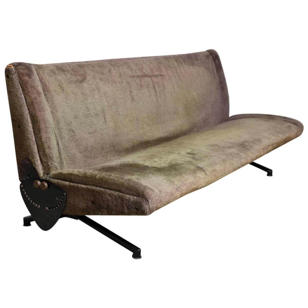 Iconic Tecno D70 Sofa Daybed Designed by Osvaldo Borsani