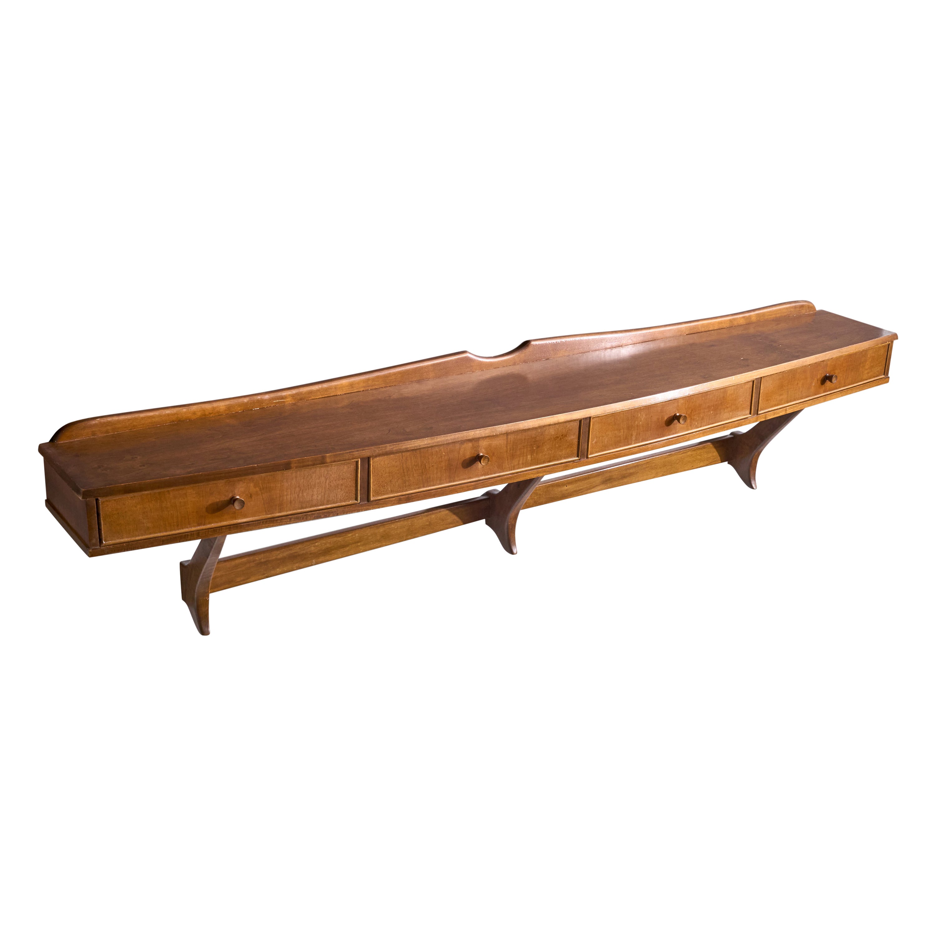 Consola mural de madera de gran tamaño, diseñada y fabricada en Italia, c. 1930.

Dimensiones: 18