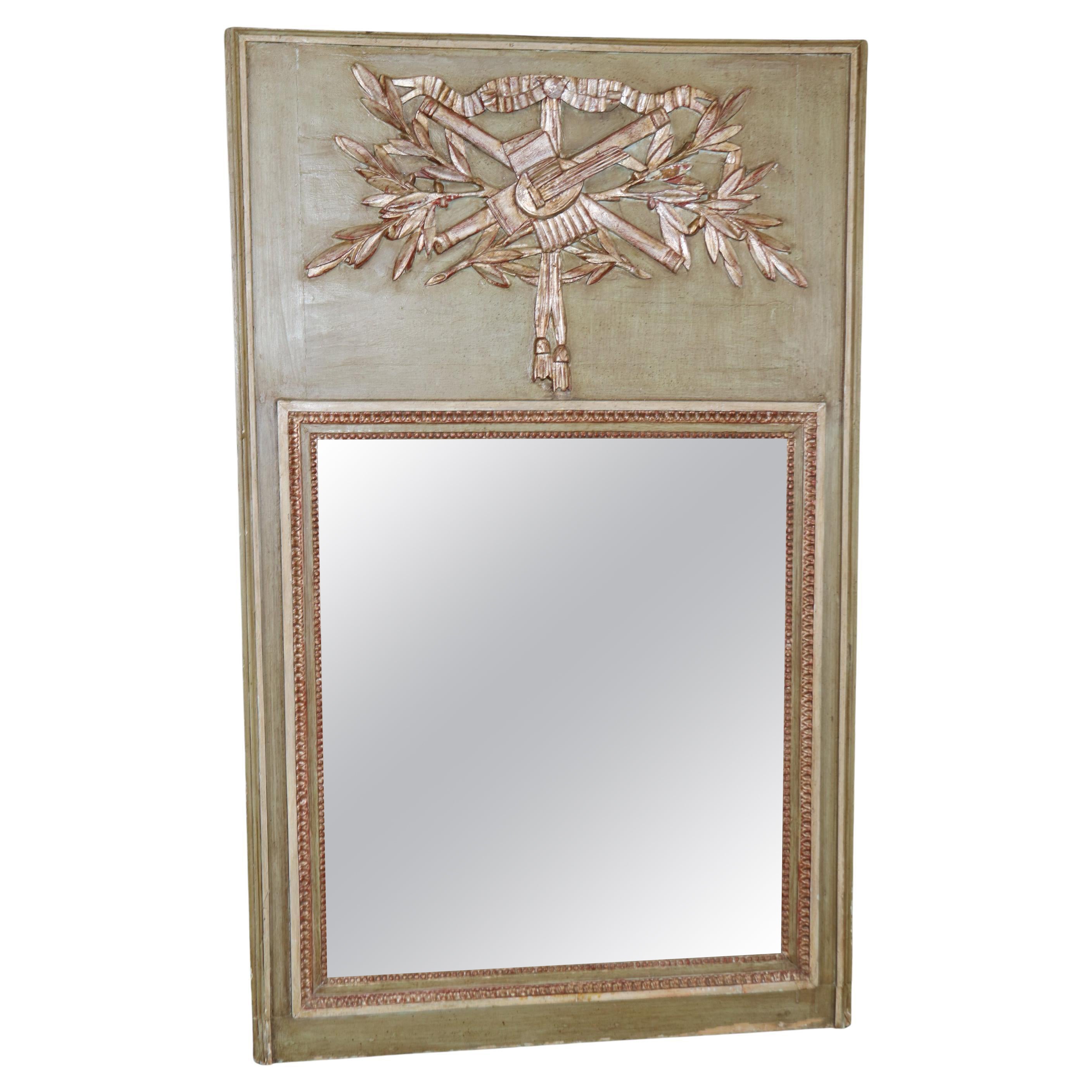 Antique miroir français du 19ème siècle de style Louis XVI décoré de peinture vieillie