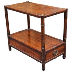 Henredon Fine Furniture Mahagoni-Beistelltisch / Nachttisch aus Kunstbambus