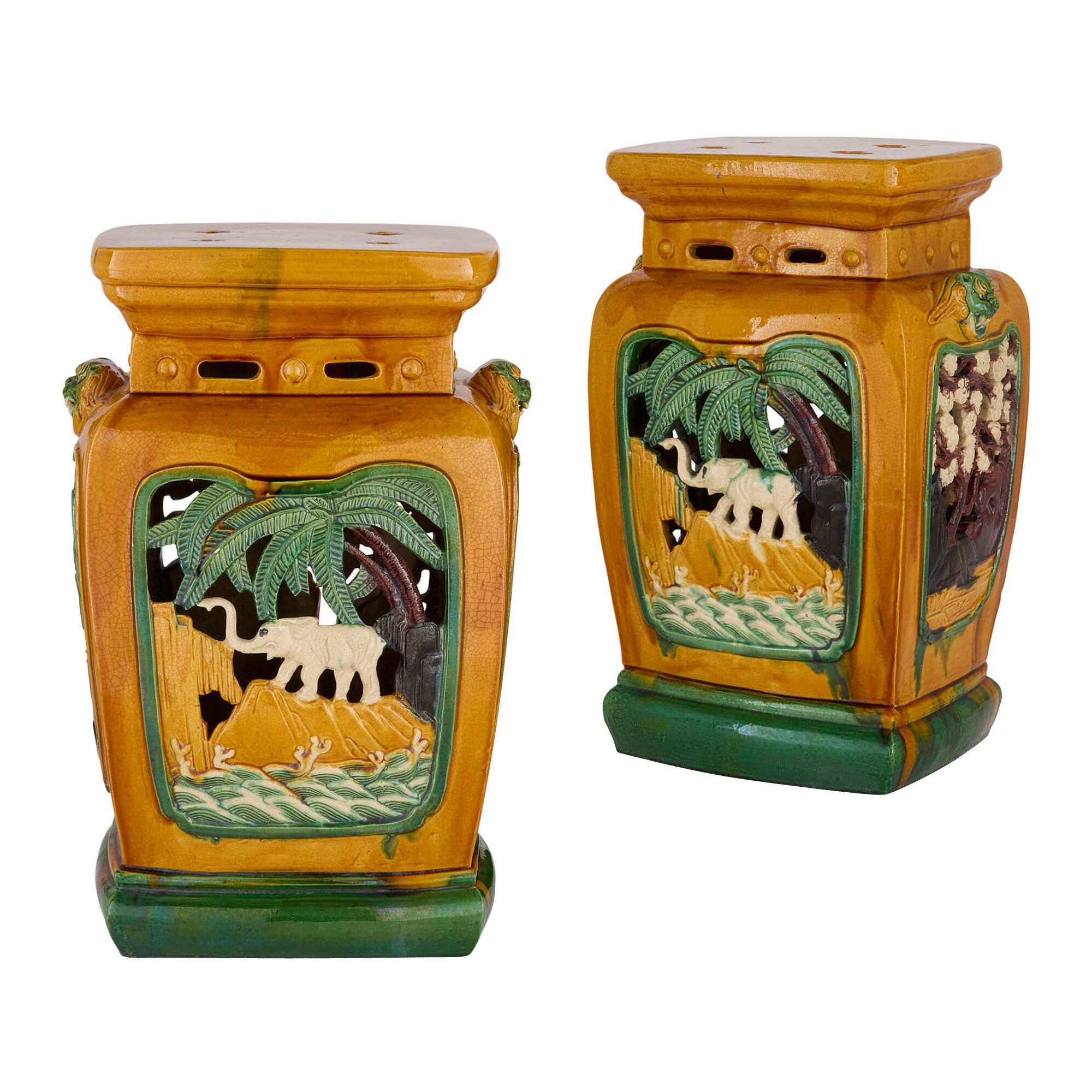 Coppia di sedili cinesi in terracotta smaltata Sancai in vendita