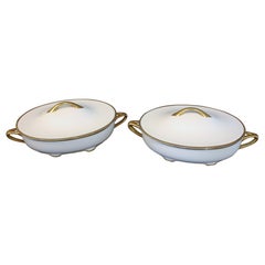 c. 1915-30 Pareja de fuentes cubiertas para verduras con diseño "Donatello" de Rosenthal