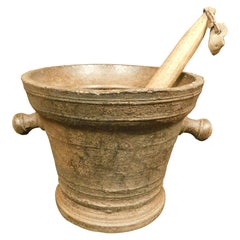 Ensemble de mortiers en fonte n.2, complets avec des piqûres en bois d'origine, Italie