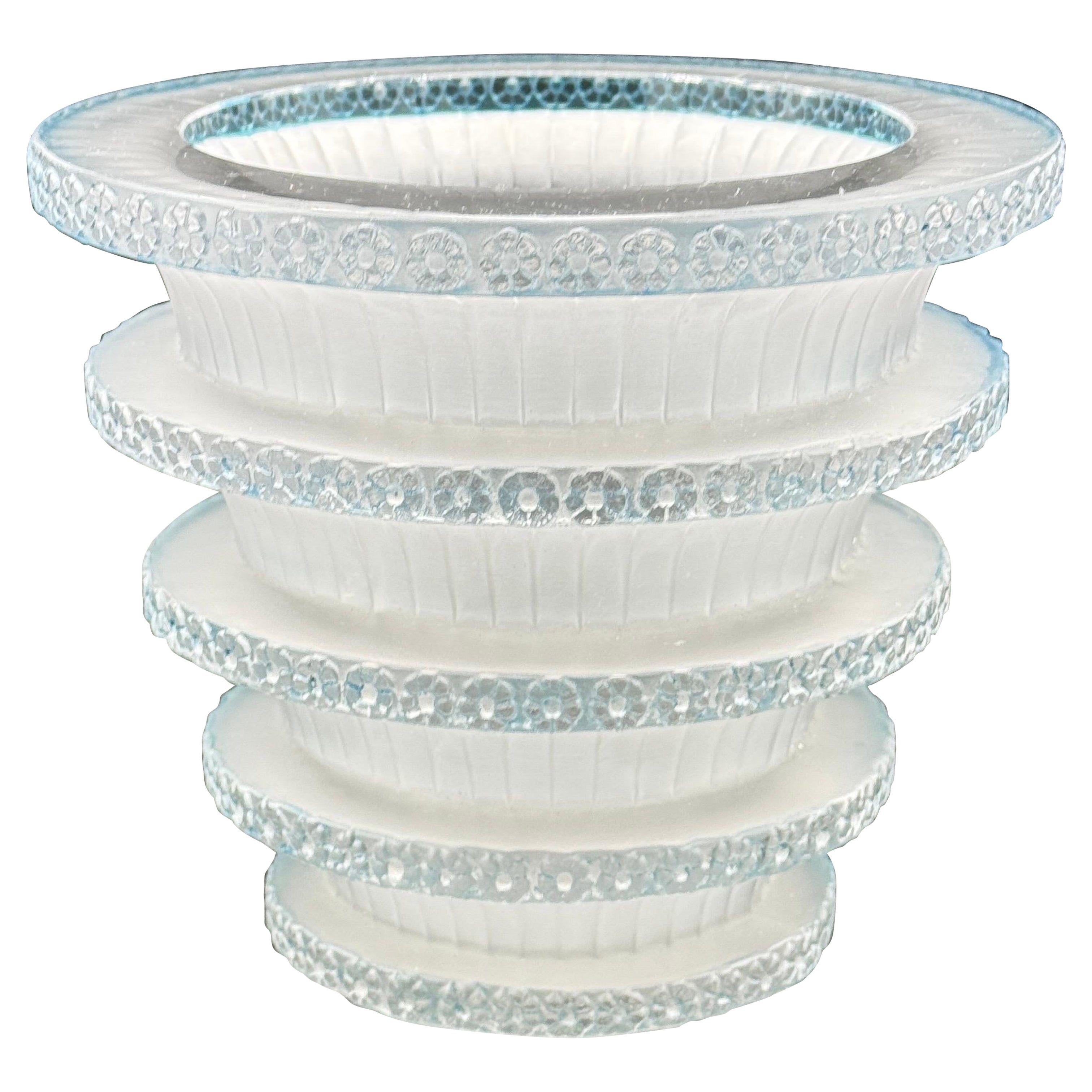 A R.Lalique Art Déco Chevreuse Glass Vase