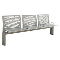 New York City Post Modern Iron Three Seat Park Bench (Banc de parc à trois places en fer)