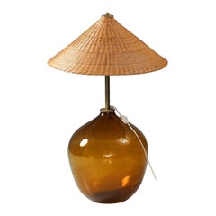 Stehlampe aus Glasglas mit Rattanschirm, Finnland, 1940er Jahre