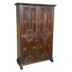 Armario de Cocina con Dos Puertas, Siglo XX, Nogal Tallado, España