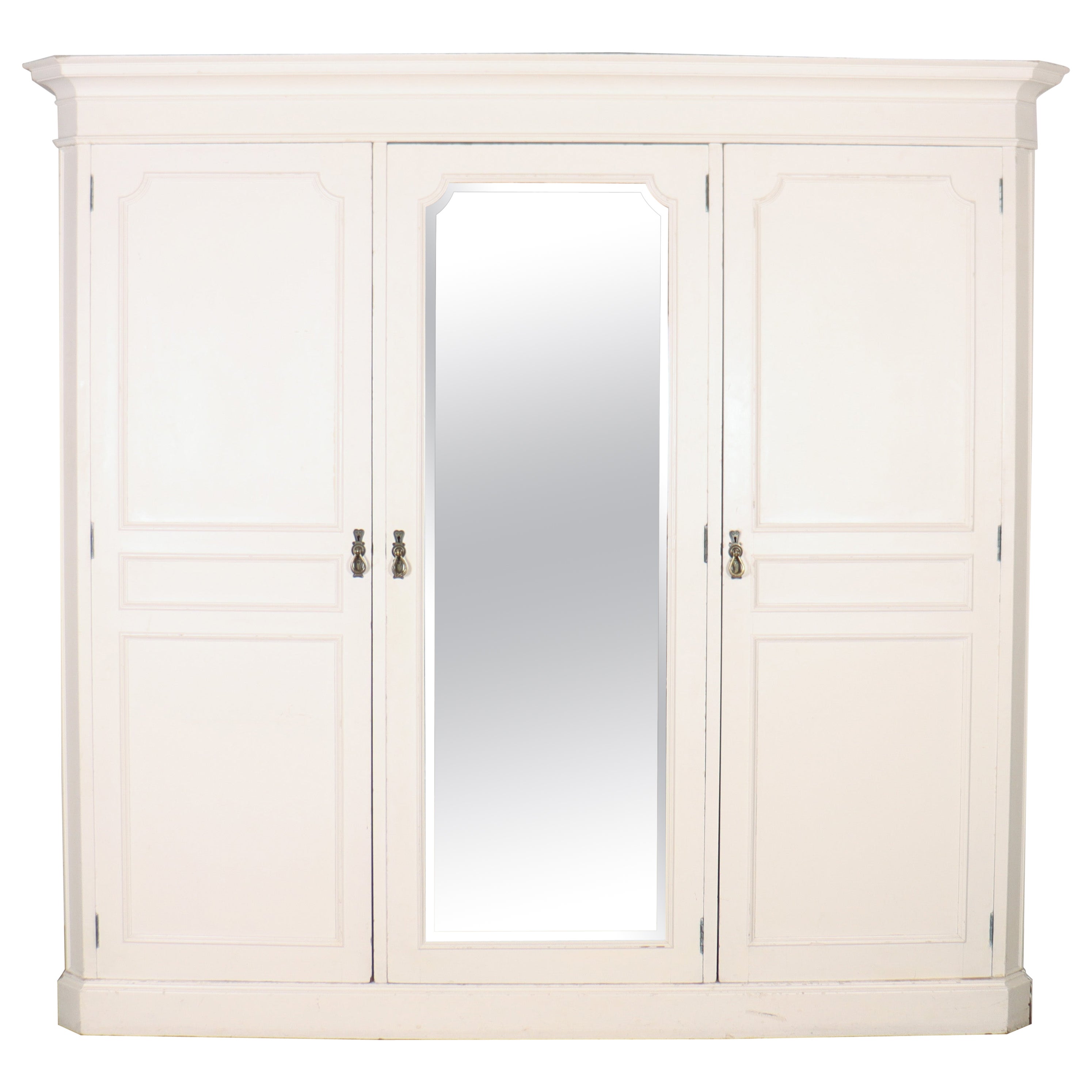Grande armoire de campagne du 19e siècle en vente