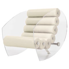 Sillón MW05 de estilo moderno para exterior con paneles transparentes.