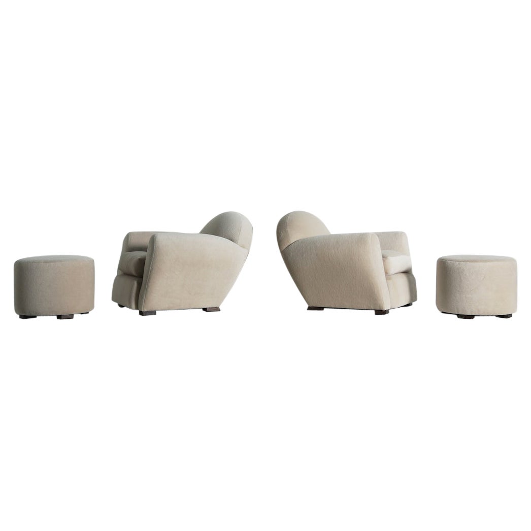 Superb Pair of Round Leaning Club Chairs and Ottomans in Alpaca