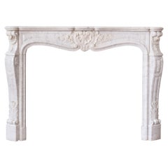 Französischer Kamin im Louis XV.-Stil des neunzehnten Jahrhunderts