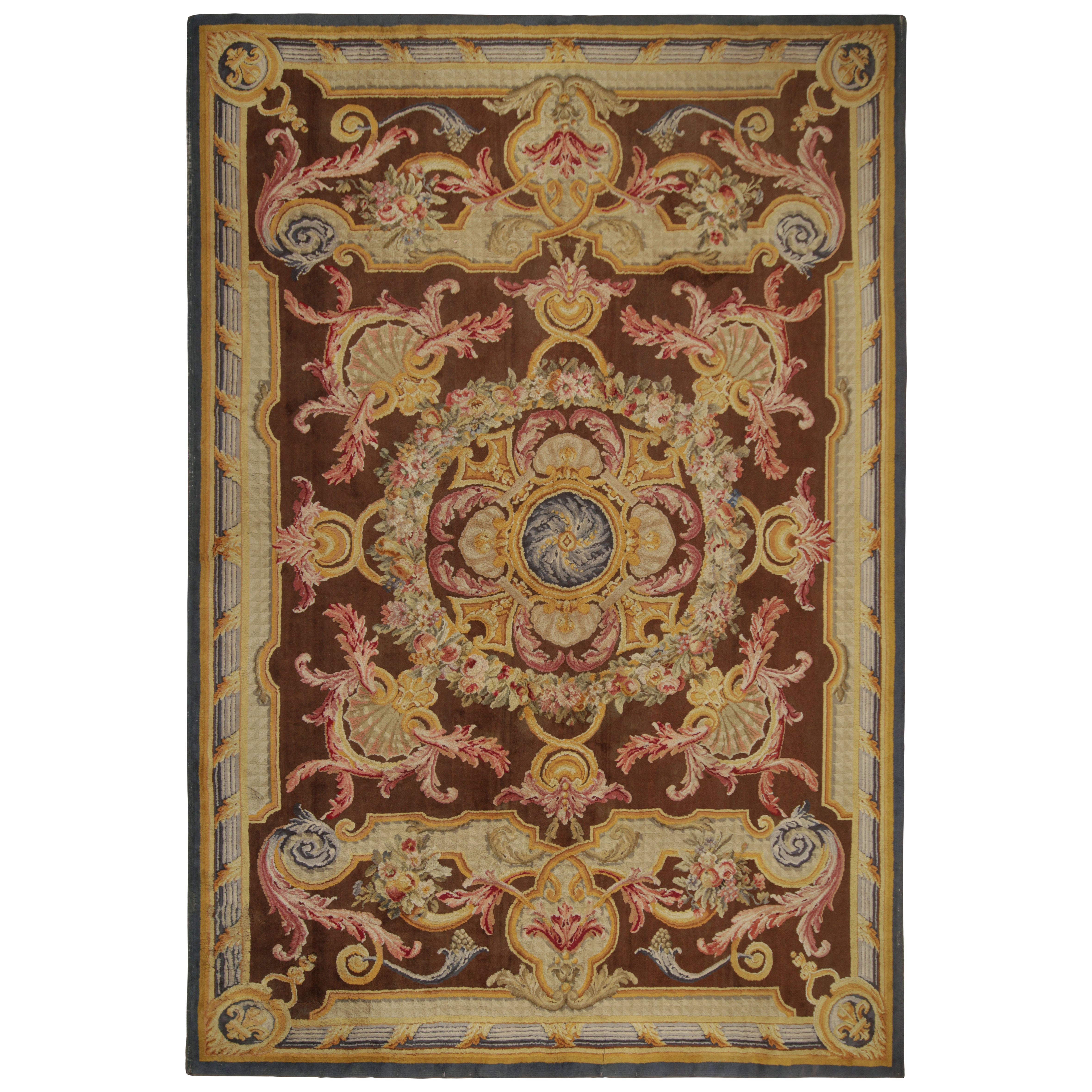Alfombra francesa antigua de Savonnerie con medallón floral - Rug & Kilim