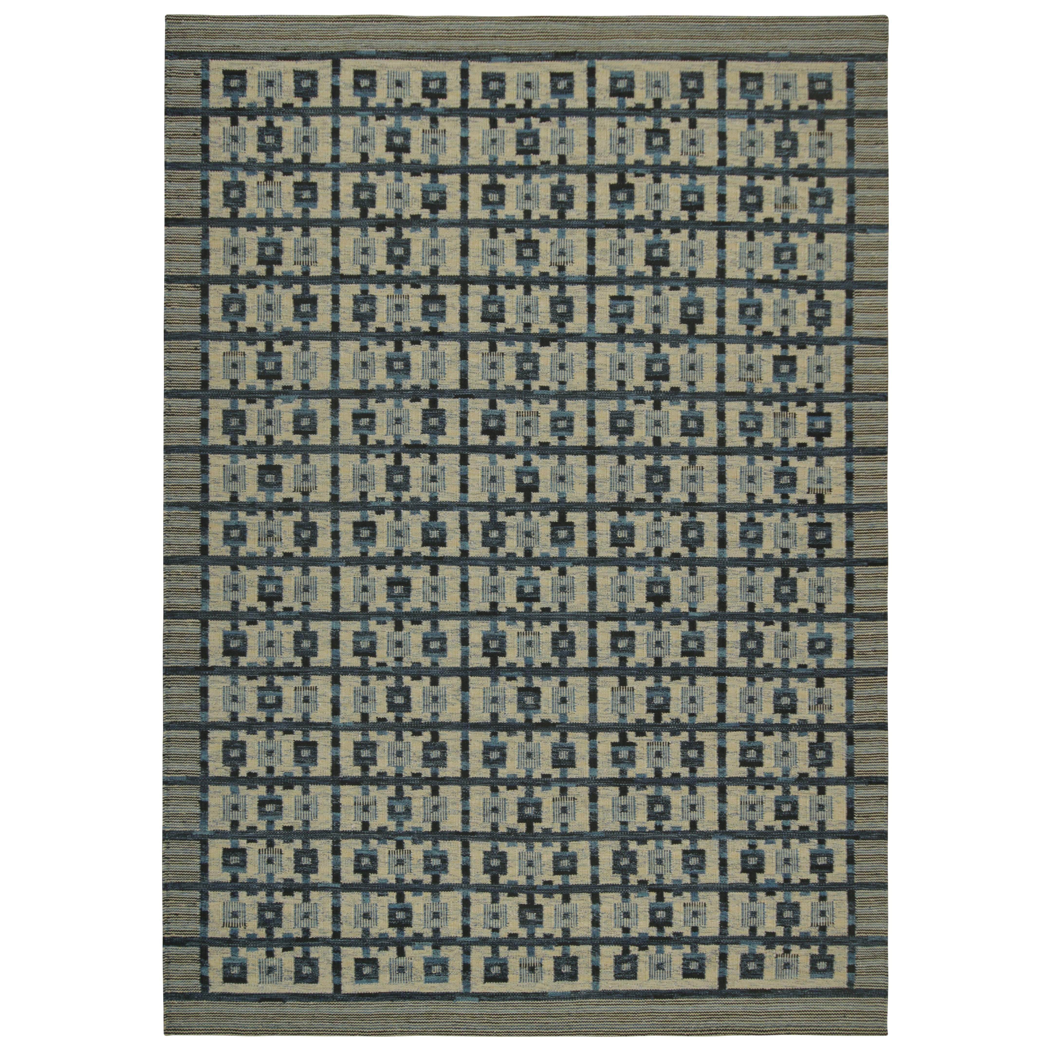 Rug & Kilim: design personalizzato per tappeti in stile scandinavo, blu con motivi geometrici