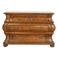 Heritage Französische Provence Louis XV Kommode oder Kommode aus Eiche Bombay-Form im Bombay-Stil