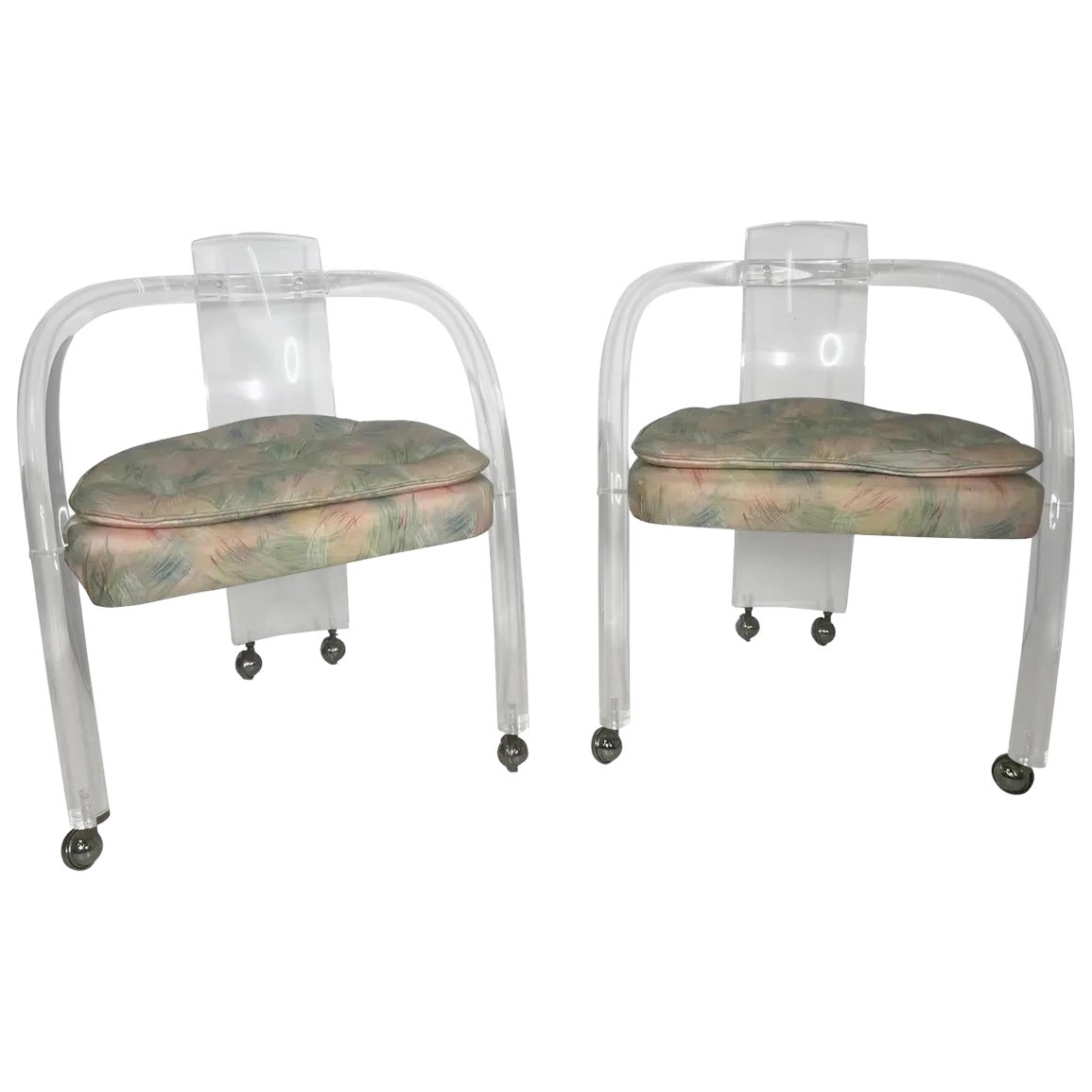 Coppia di sedie in lucite in stile Charles Hollis Jones in vendita