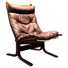 Oxblood Siesta Chair by Ingmar Relling