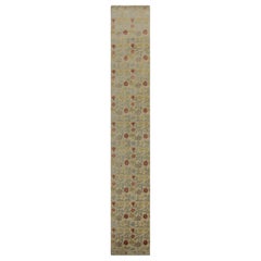 Rug & Kilim's Overized Spanish Style Runner Rug with Floral Patterns Bilbao (Tapis de course espagnol surdimensionné à motifs floraux)