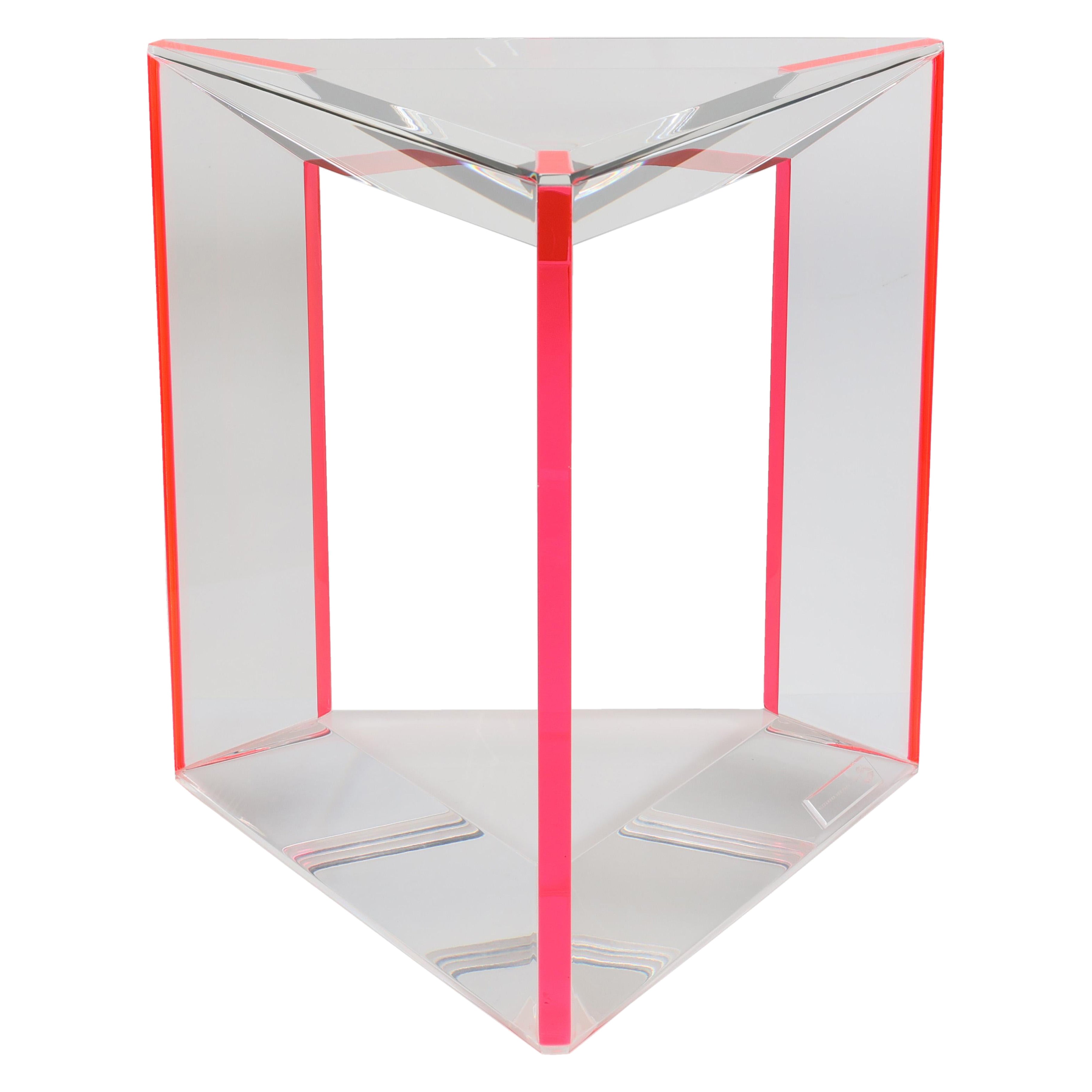 Mesa auxiliar Alexandra Von Furstenberg Trillion de acrílico rojo y transparente