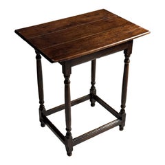English small side table ca. 1700 Oak