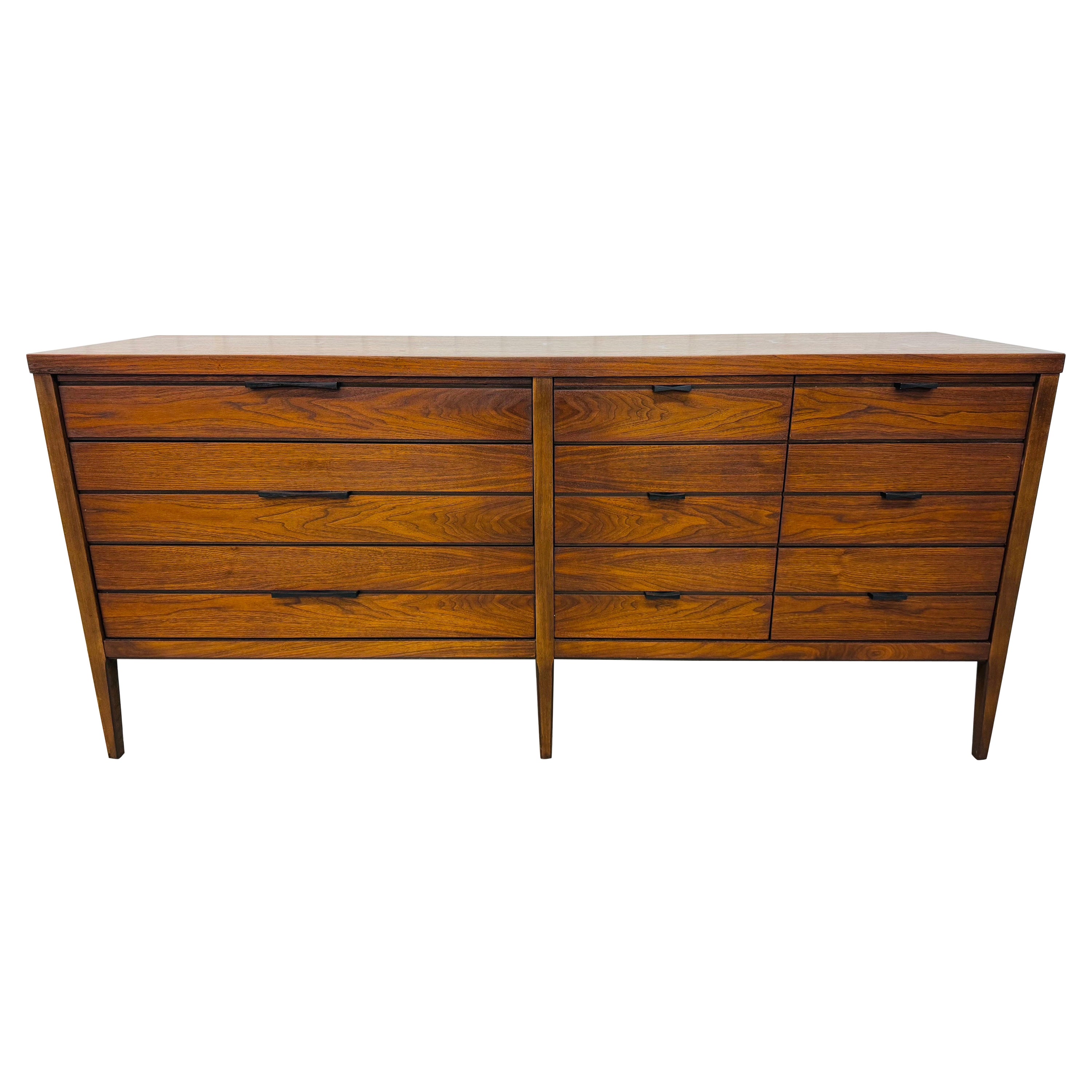 Mid-Century Modern Lane Tuxedo 9-Drawer Walnut Dresser