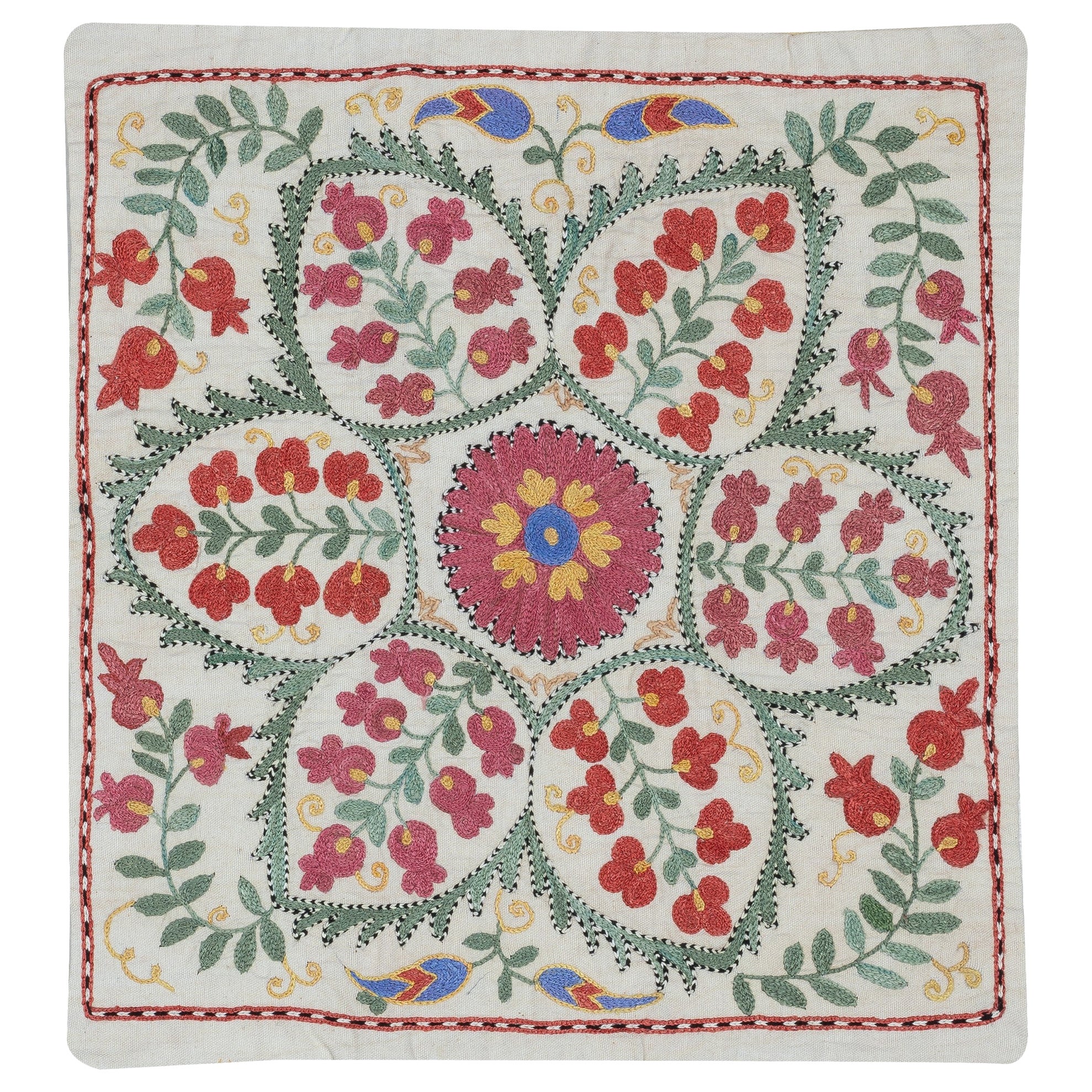 18"x19" Seide Handstickerei Kissenbezug. Handgefertigtes Kissen. Modernes Spitzen-Kissen im Angebot