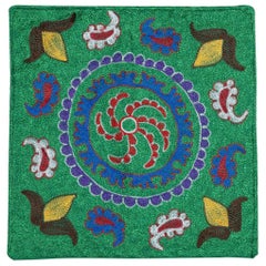 Funda de cojín bordada en seda de 16 "x16". Funda de almohada de color verde hecha a mano